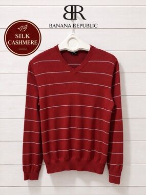 BANANA REPUBLIC Red Striped white and black V-Neck Sweater – Size M (Men Unisex)